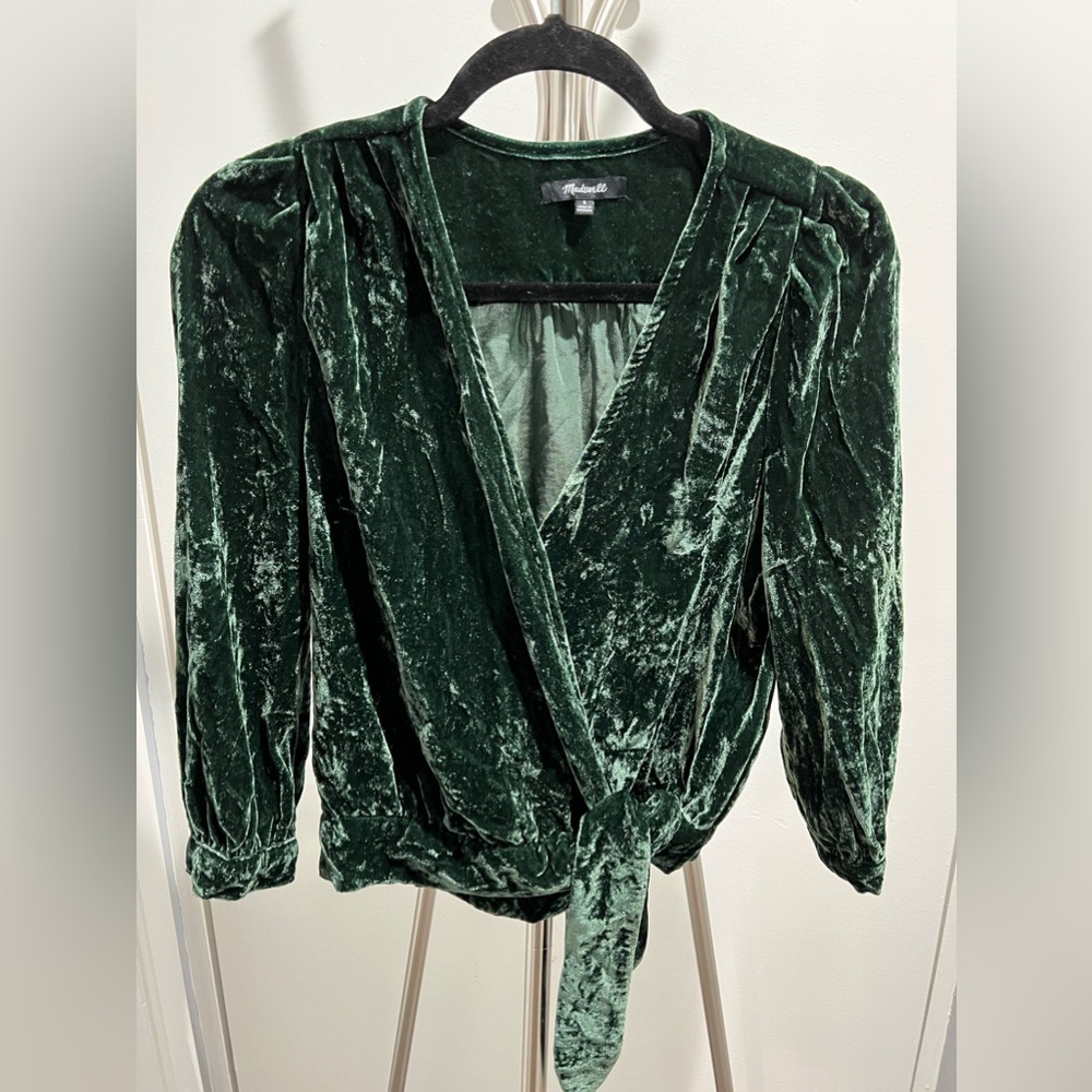 Madewell Velvet hunter green top